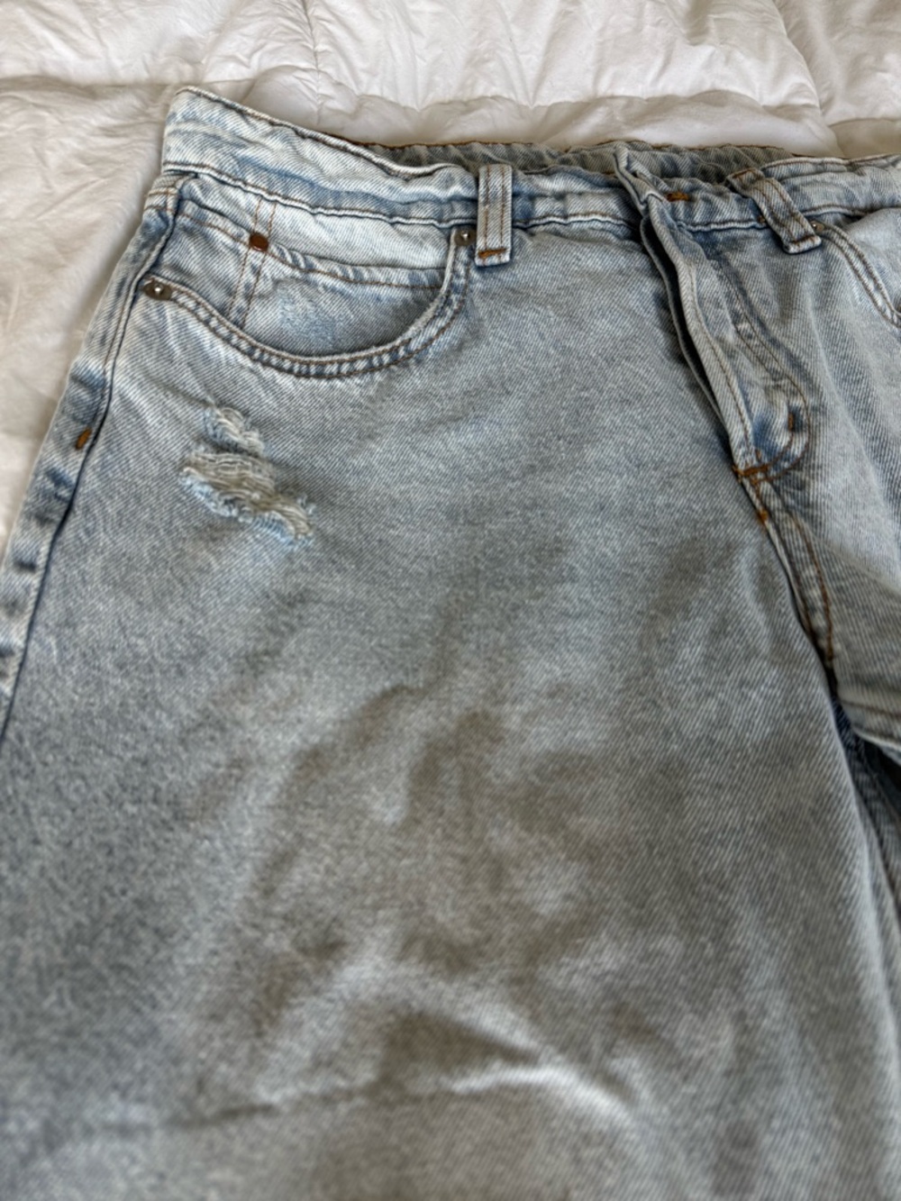 H&M Light Blue Distressed Boyfriend Jeans - Picture 2 of 4